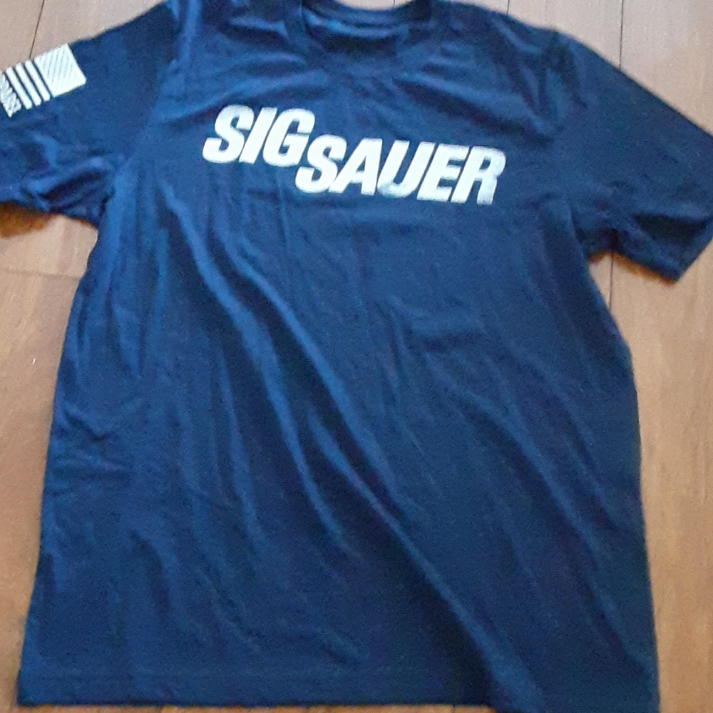 NINELINEAPPAREL tee